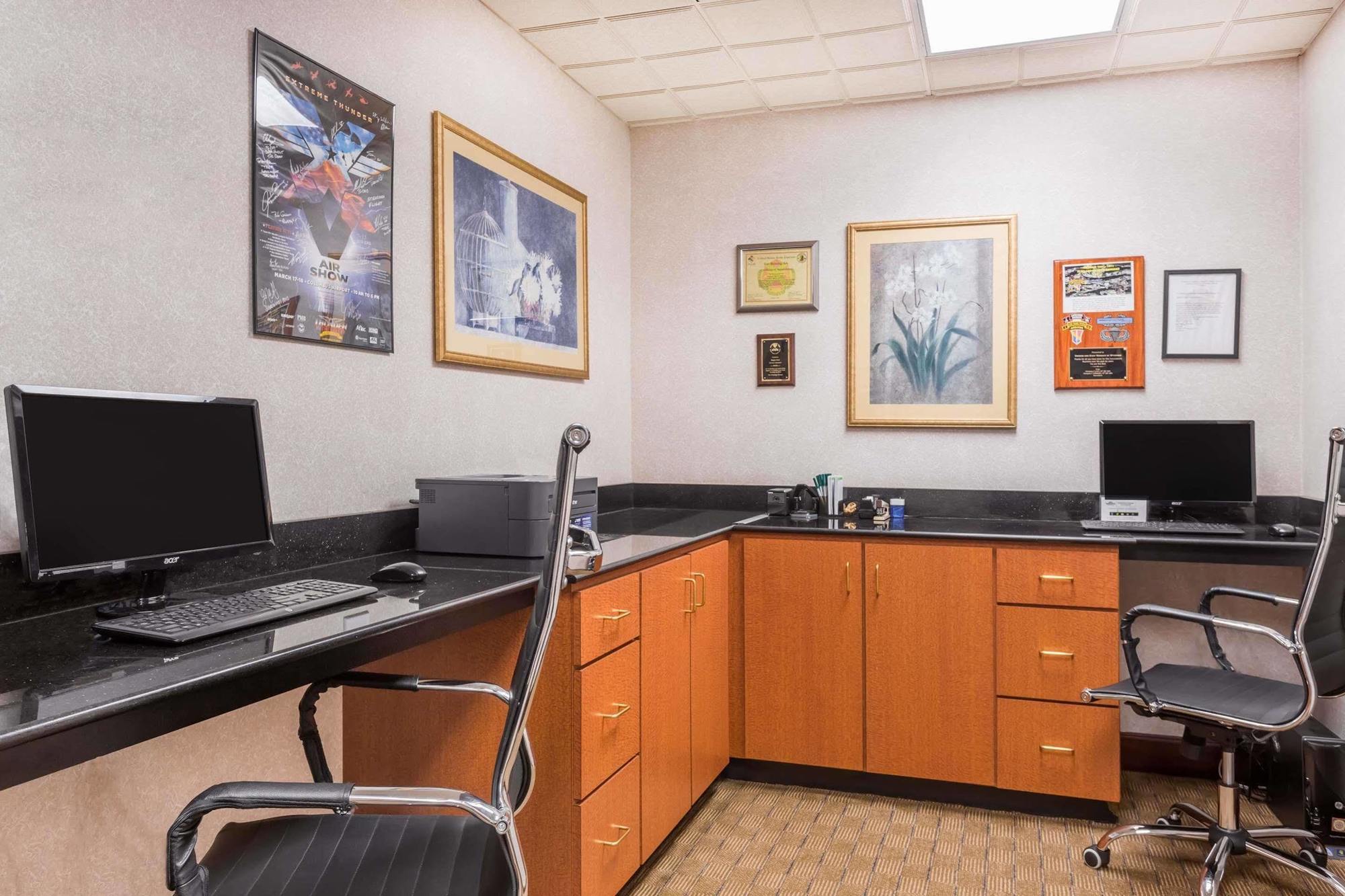 La Quinta By Wyndham Columbus North Hotel Екстериор снимка